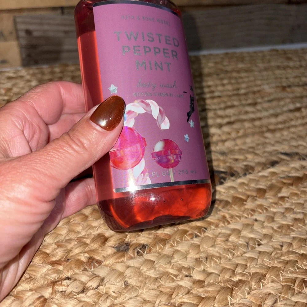 Bath & Body Works Twisted Peppermint Body Wash Shower Gel 10 oz